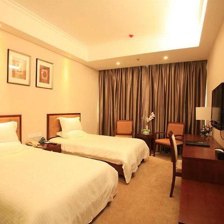 Greentree Inn Beijing Daxing Huangcun Qingyuan Road Metro Station Express Hotel Eksteriør bilde